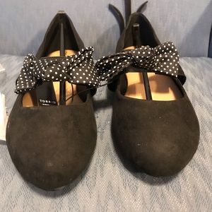 Torrid size 10 Black Flats